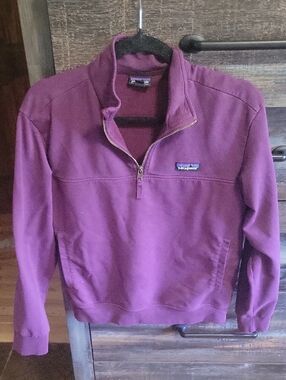 Patagonia Plum 1/4 Zip Sweatshirt